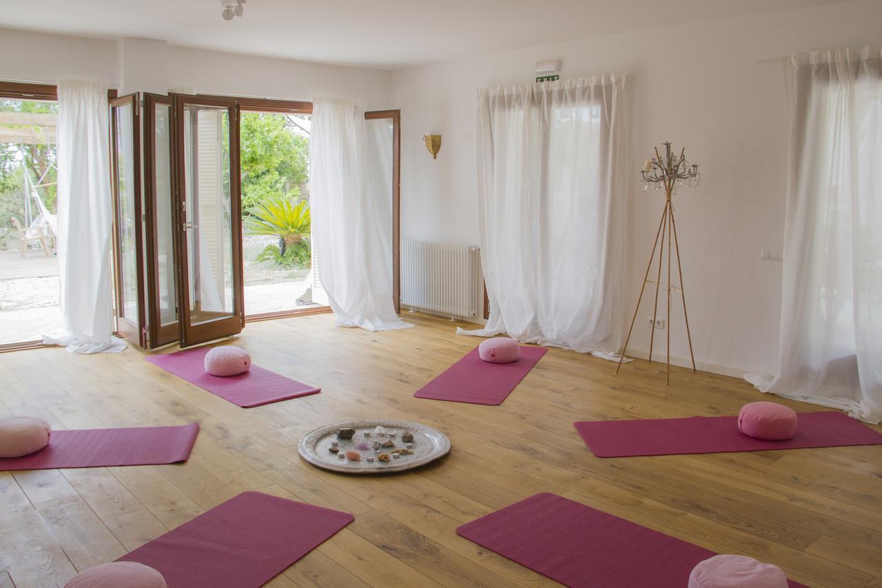 Home Hotel The Pink Pepper Tree Lloseta Luaran gambar